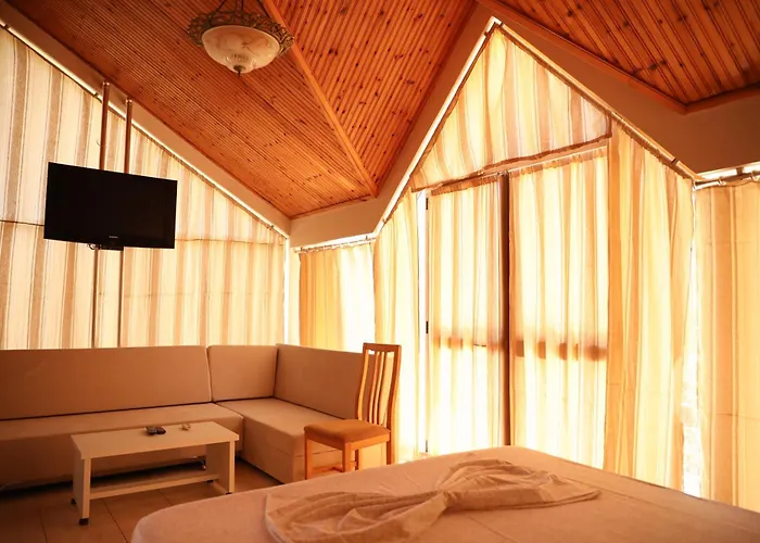 Belavista Hotel 3*